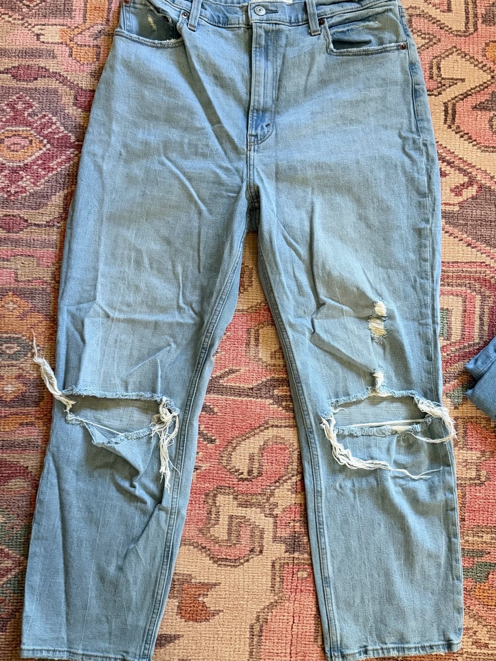 Abercrombie & Fitch Light Blue Distressed Women's Jeans 31/12